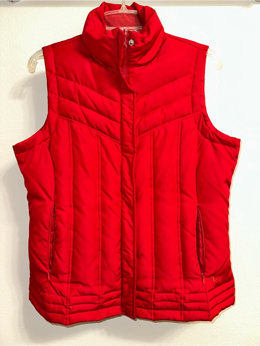 Athletic Works Red Quilted Women's Puffer Vest Ladies M 8/10 - Picture 3 of 10